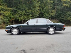 Bild des Angebotes Jaguar XJ6 Jaguar XJ6 Executive in Spruce-Green Metallic