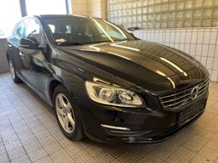 Bild des Angebotes Volvo V60 Business Edition*Leder*Navi*SHZ*AHK*PDC*LED*