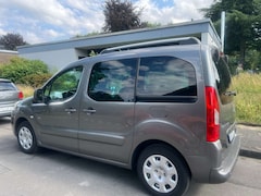 Bild des Angebotes Peugeot Partner Family