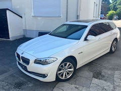 Bild des Angebotes BMW 528 i Touring - Navi - Bi Xenon -
