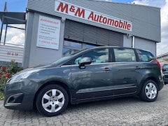 Peugeot 5008 2.0 HDI Active 7-Sitzer+RF-KAM+NAVI+SHZ+ALU