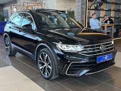 VW Tiguan R-Line*eHybrid*Leder*AWD*Pano*Memory*AHK