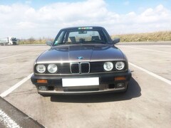 Bild des Angebotes BMW 320 320i Kat (E30)