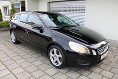 Bild des Angebotes Volvo V60 DRIVe Momentum Navigation Sitzhzg PDC Klimaautomat