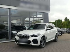 Bild des Angebotes BMW X5 xDrive30d M Sport 7Sitze Sthzg°AHK°Pano°ACC+