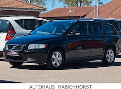 Bild des Angebotes Volvo V50 Kombi 1.6 D Kinetic /Ahk/Shz/Scheckheft gepf
