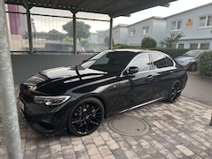 Bild des Angebotes BMW 330 i M Sport Automatic M Sport