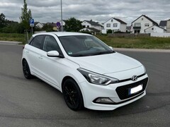 Bild des Angebotes Hyundai i20 KLIMA  / NAVI / TÜV NEU / SERVICE NEU !
