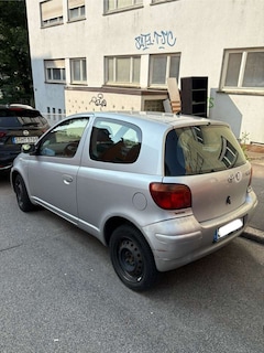 Bild des Angebotes Toyota Yaris TÜV NEU 2027