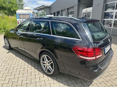 Bild des Angebotes Mercedes-Benz E 400 T 4Matic 7G-TRONIC  AMG AHK Panorama Voll
