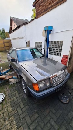 Bild des Angebotes Mercedes-Benz E 230