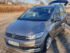 Bild des Angebotes VW Touran 2.0 TDI SCR Highline