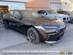 Bild des Angebotes BMW 740 dxDrive/MPaketPro/21"/B&W/Kristall/TV/PanoSky
