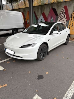 Tesla Model 3 Highland Premium