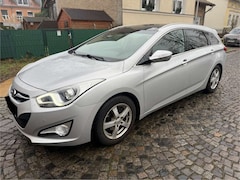 Bild des Angebotes Hyundai i40 i40cw 1.7 CRDi Automatik Panorama AHK