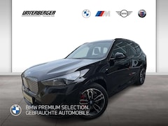 Bild des Angebotes BMW iX1 xDrive30 M Sportpaket Pro-Adaptives M Fahrwerk-Pan