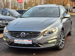 Bild des Angebotes Volvo V60 Kombi *Bi-Xenon *Kamera *Schiebedach *Navi