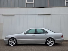 Bild des Angebotes Mercedes-Benz E 320 ELEGANCE Leder/Xenon/Schiebedach