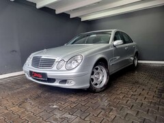 Bild des Angebotes Mercedes-Benz E 200 KOMPRESSOR, NAVIGATION, SITZHEIZUNG, KLIMA,