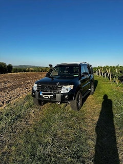 Bild des Angebotes Mitsubishi Pajero 3.2 DI-D Automatik Instyle