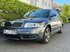 Bild des Angebotes Skoda Superb 2.0 Exclusive Long Version - TÜV NEU