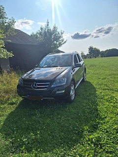 Bild des Angebotes Mercedes-Benz ML 300 CDI 4Matic 7G-TRONIC DPF BlueEFFICIENCY Grand Edit