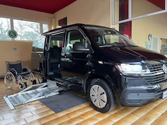 Bild des Angebotes VW T6.1 Multivan Autom. Rollstuhllift Rolliplatz-Beifahrer Docking