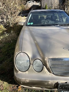 Bild des Angebotes Mercedes-Benz E 240 T Classic