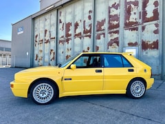Bild des Angebotes Lancia Delta HF Integrale Sedici Sondermodell "Giallo Ginestra"