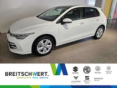 Bild des Angebotes VW Golf 1.5 eTSI Life DSG PanoD AHK LED HuD ACC Navi