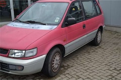 Mitsubishi Space Runner Colours Behindertenumbau