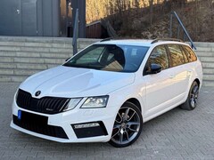 Bild des Angebotes Skoda Octavia Octavia Combi 2.0 TDI DSG RS