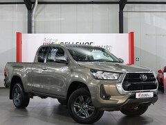 Bild des Angebotes Toyota Hilux 2.4 D-4D EXTRA CAB COMFORT 4x4 NAVI+KAMERA