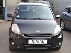 Daihatsu Sirion Sirion 1.0 Klima II Hand AUX 8 Fach Bereift
