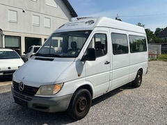 Bild des Angebotes Mercedes-Benz Sprinter Kombi 208 CDI /9 Sitzer/Servo/