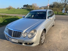 Bild des Angebotes Mercedes-Benz E 220 E 220 T CDI Automatik Classic DPF