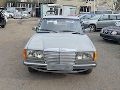Bild des Angebotes Mercedes-Benz 230 E -W 123 Schiebedach TÜV Neu