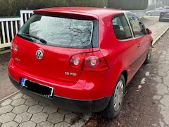 Bild des Angebotes VW Golf Golf V  3-Türer 1.6 FSI Trendline