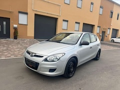 Bild des Angebotes Hyundai i30 i30cw 1.4 FIFA WM Edition neu Tüv 2800€ Festpre