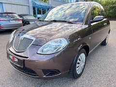 Bild des Angebotes Lancia Ypsilon Ypsilon 1.4 8V Oro*AHK-EURO 4-TEMPOMAT-1.HAND-WR*