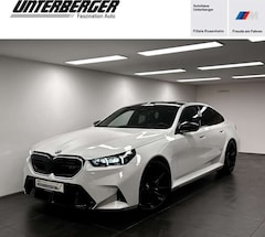 Bild des Angebotes BMW M5 Limousine Carbon-Keramik Bremse B&W M Drive Prof.