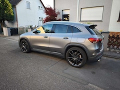 Bild des Angebotes Mercedes-Benz GLA 35 AMG 4Matic DCT 8G Panorama LED Mem-Sitze 21" Garantie