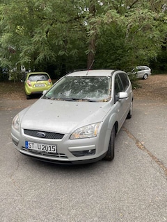 Bild des Angebotes Ford Focus Turnier 1.8 Ghia