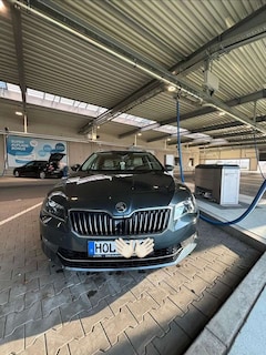Bild des Angebotes Skoda Superb Combi 2.0 TDI DSG Ambition