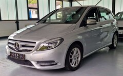 Bild des Angebotes Mercedes-Benz B 200 2.HAND*AUTOM.*PDC V+H*SHZ*MFK*SCHECKHEFT
