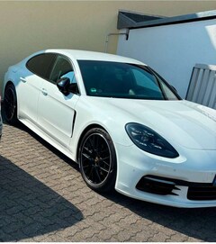 Bild des Angebotes Porsche Panamera 4  Luft/Bose/21/Kamera/14 Wege/ Chrono TOP ZUSTAND