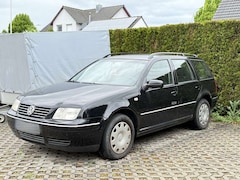 Bild des Angebotes VW Bora Variant 1.6 Highline Climatronic Facelift AHK