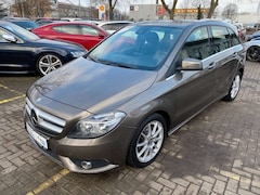 Bild des Angebotes Mercedes-Benz B 220 CDI 7G-DCT SPORTPAKET EURO6|AHK|NAVI|SPUR