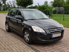 Bild des Angebotes Kia Ceed / cee'd Ceed 1.6 CVVTLX