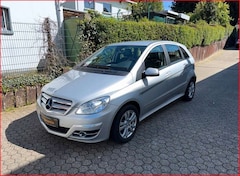 Mercedes-Benz B 180 LEDER AUTOMATK